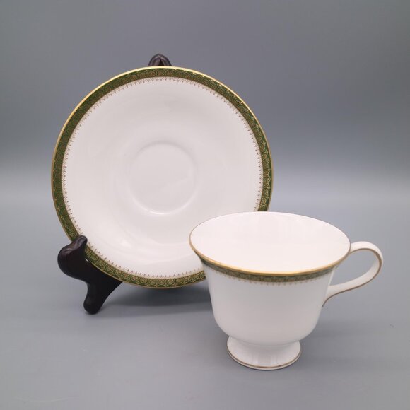 Wedgwood Chester Pattern Replacement Teacup & Saucer Sets (Set of 4) - Picture 1 of 6